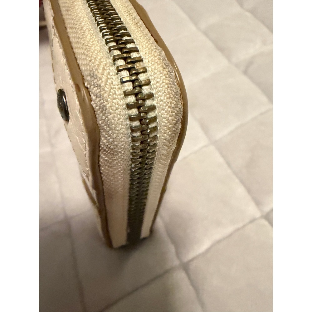 Coach Cream Pebbled Leather Trunk Style Zip Around Wallet - Picture 13 of 15